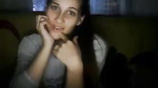 18-Year-Old Webcam Amateur Flashes in Public