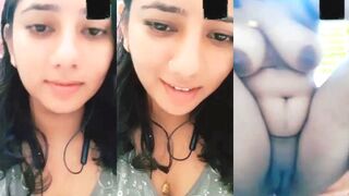 Sexy Desi Girl Shows Nude Body on video call