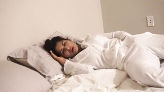 Desi Bhabi fucks herself in bed - Maya